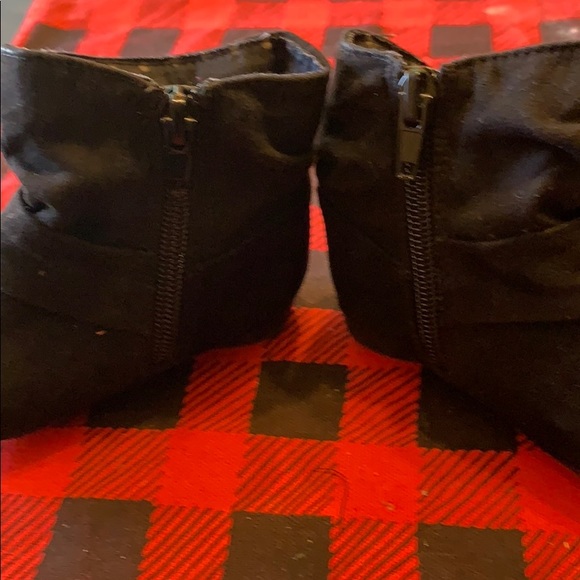 Black Toddler Booties with Bow - Picture 3 of 4